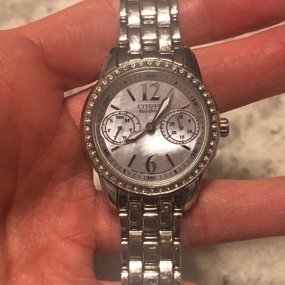 Citizens watch - Picture 2 of 3